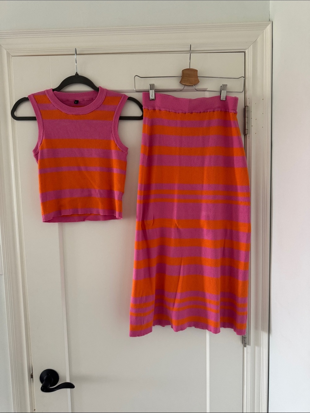 Source Unknown Pink and Orange Striped Knit Midi Skirt
